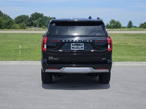 Used 2025 Ford Expedition Max Platinum AWD/4WD image 6