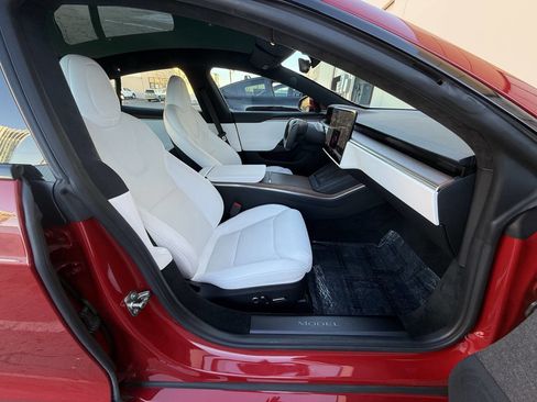 Used 2023 Tesla Model S image 23