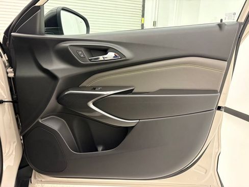 New 2026 Chevrolet Trax ACTIV w/ Driver Confidence Package FWD image 31