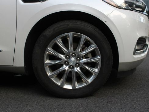 Used 2018 Buick Enclave Premium w/ Experience Buick Package AWD/4WD image 4