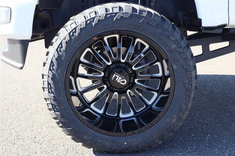 Used 2025 Ford F350 Platinum w/ Platinum Plus Package AWD/4WD image 13