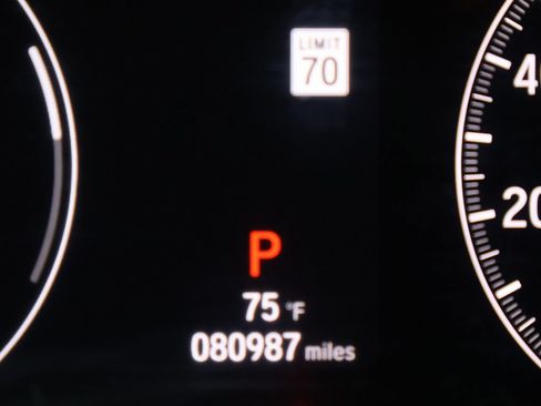 Used 2018 Honda Accord EX image 21