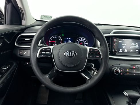 Used 2020 Kia Sorento LX FWD image 32