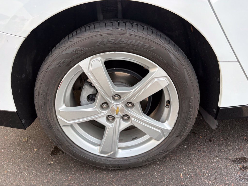 Used 2016 Chevrolet Volt LT FWD image 5