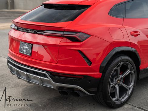 Used 2019 Lamborghini Urus AWD/4WD image 34