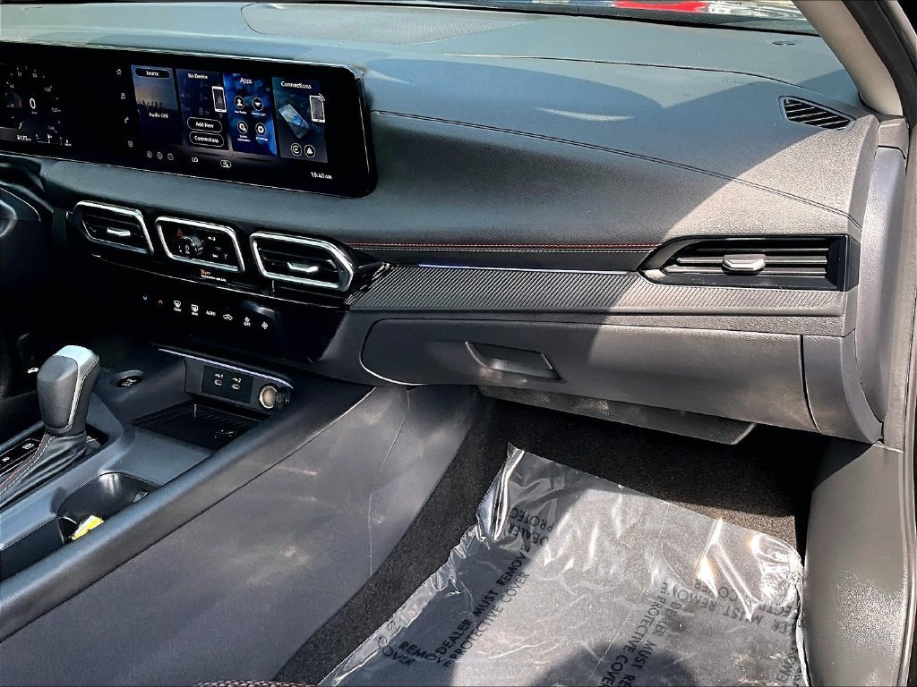Used 2026 Nissan Sentra SR w/ Floor Mat Package FWD image 13