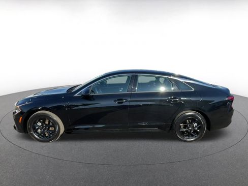 Used 2021 Toyota Camry SE image 9