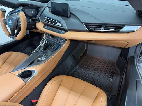 Used 2019 BMW i8 Roadster AWD/4WD image 9