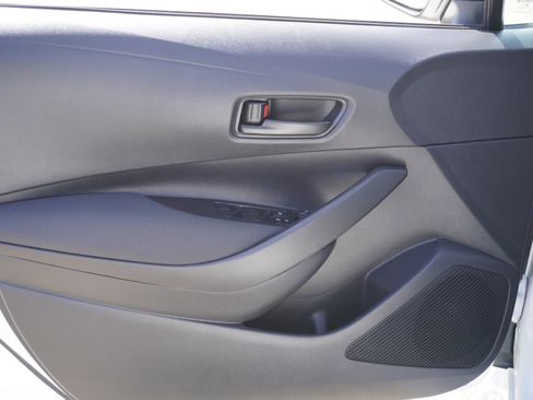 Used 2025 Toyota Corolla LE image 16