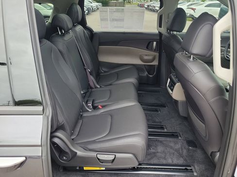 New 2026 Kia Carnival SX FWD image 12