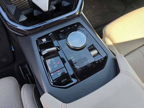 Certified 2025 BMW X3 xDrive30i w/ Premium Package image 23