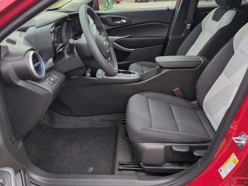 New 2026 Chevrolet Trax LS w/ LS Convenience Package FWD image 15