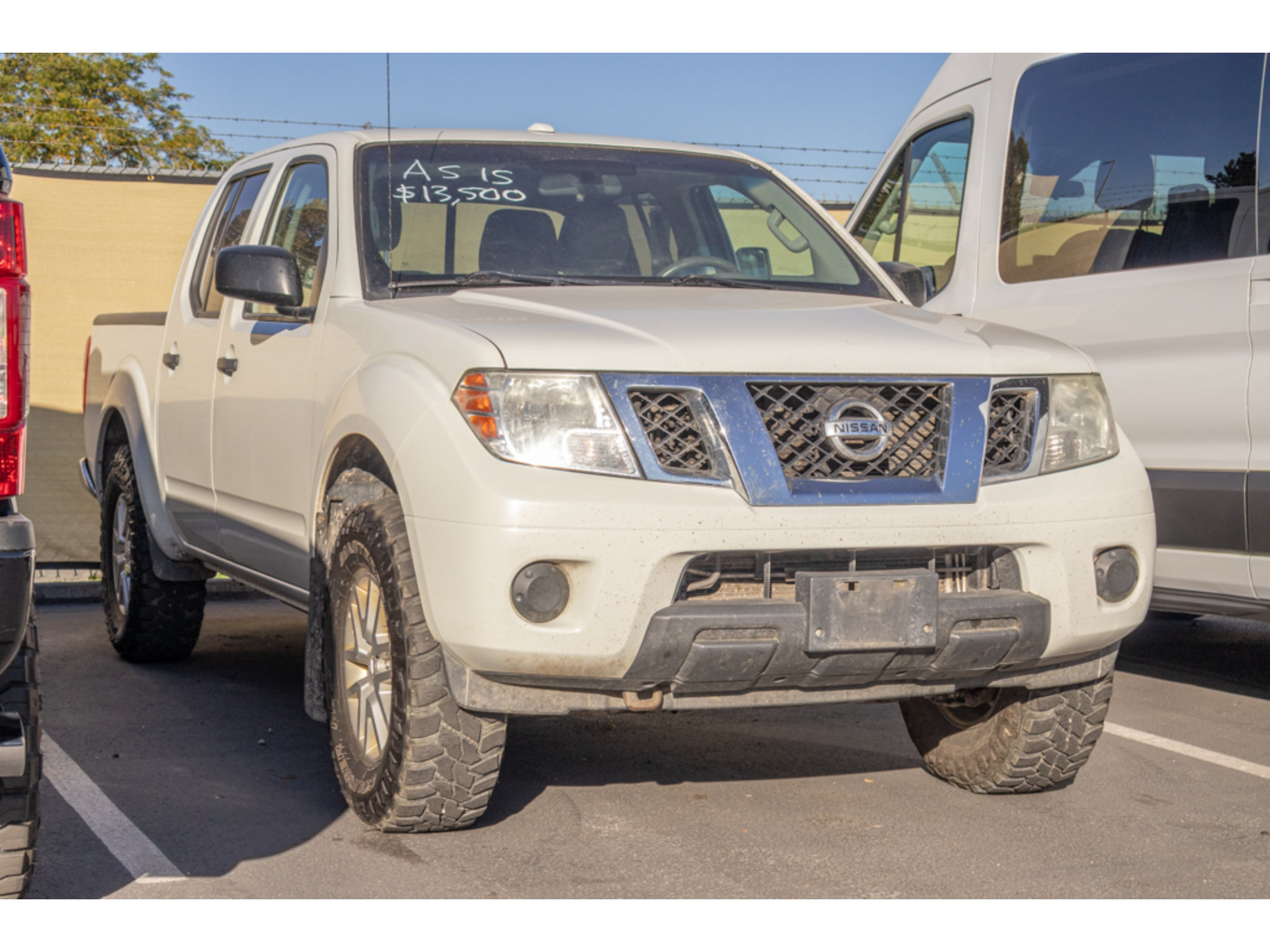 Used 2016 Nissan Frontier SV AWD/4WD image 3