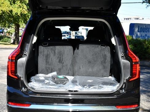 New 2026 Volvo XC90 B6 Plus w/ Protection Package Premier image 27