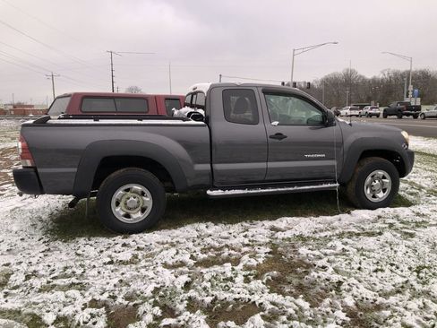 Used 2011 Toyota Tacoma 4x4 Access Cab image 6