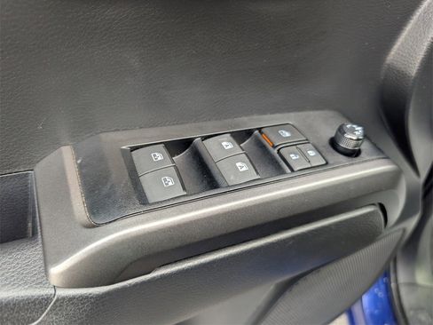 Used 2023 Toyota Tacoma TRD Off-Road image 9