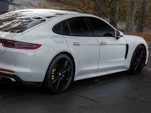 Used 2017 Porsche Panamera image 60