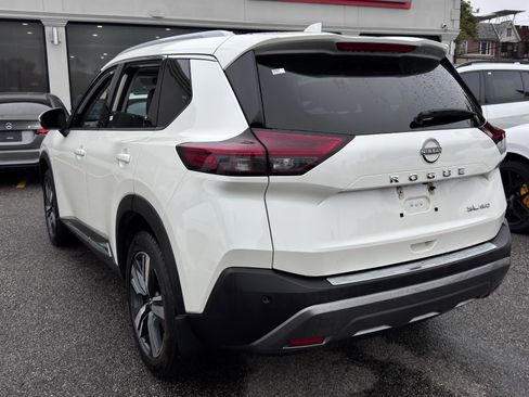 Used 2022 Nissan Rogue SL image 6