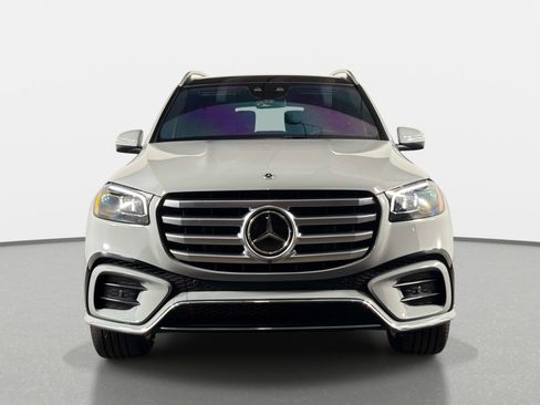 Used 2025 Mercedes-Benz GLS 580 4MATIC image 19