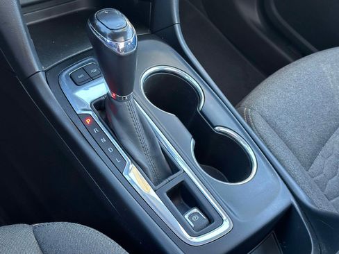 Used 2019 Chevrolet Equinox LT image 35