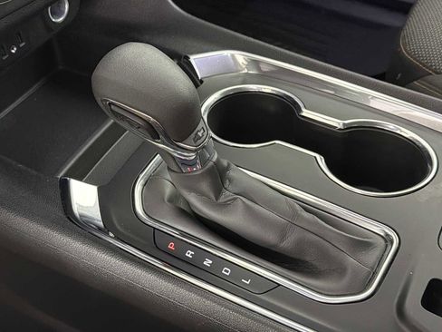 Used 2021 Chevrolet Traverse LT image 33