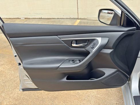 Used 2015 Nissan Altima 2.5 S w/ Special Edition Package FWD image 35