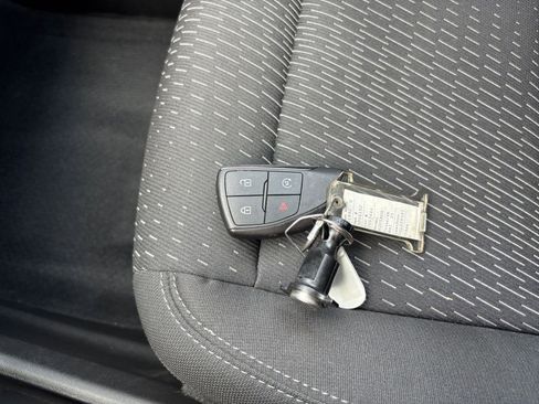Used 2025 Chevrolet Equinox LT FWD image 20