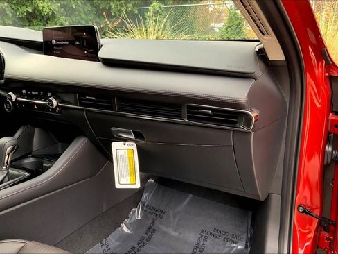 Used 2025 MAZDA MAZDA3 2.5 Turbo Sedan w/Premium Plus image 16