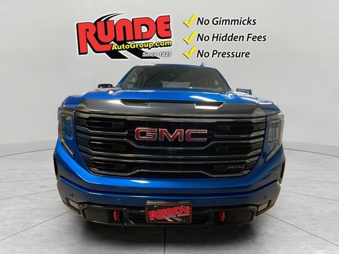 Used 2024 GMC Sierra 1500 AT4 w/ Technology Package AWD/4WD image 9