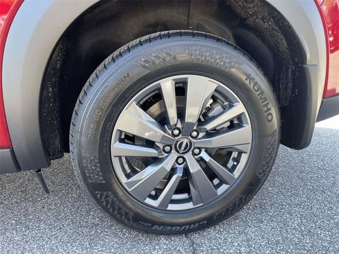 New 2026 Nissan Pathfinder SV image 7