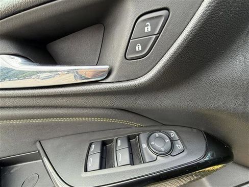 Certified 2024 Chevrolet Trax ACTIV w/ Sunroof Package image 13