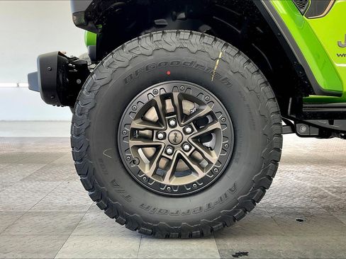 New 2025 Jeep Wrangler Unlimited Rubicon 392 image 14