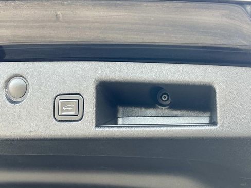 Used 2023 Chevrolet Equinox LT image 14