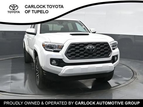 Used 2022 Toyota Tacoma TRD Sport AWD/4WD image 7