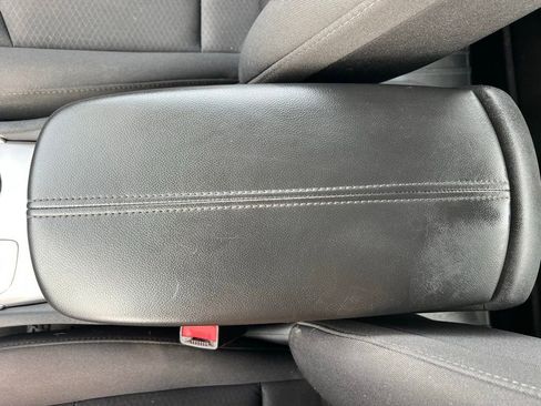 Used 2020 Chevrolet Malibu LT image 27