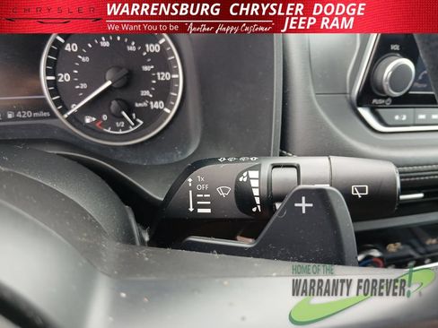 Used 2024 Nissan Rogue SV AWD/4WD image 17