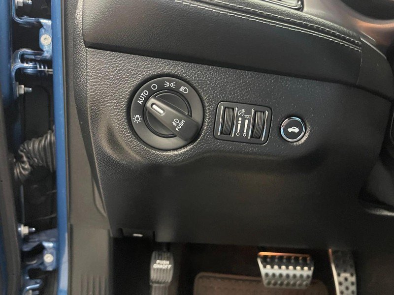 Used 2022 Dodge Challenger R/T w/ Plus Package RWD image 18