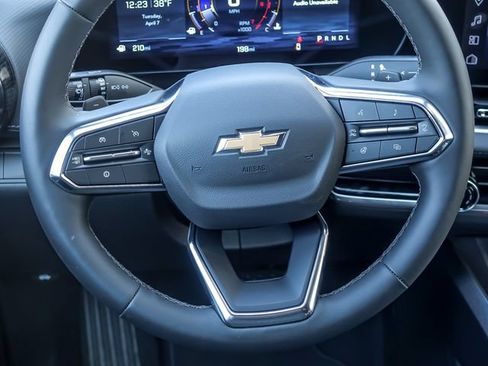 New 2026 Chevrolet Equinox LT w/ Safety and Technology Package FWD image 18