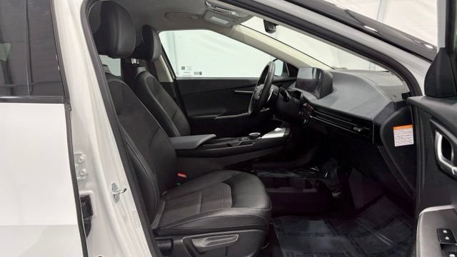 Used 2023 Kia EV6 Light RWD image 22