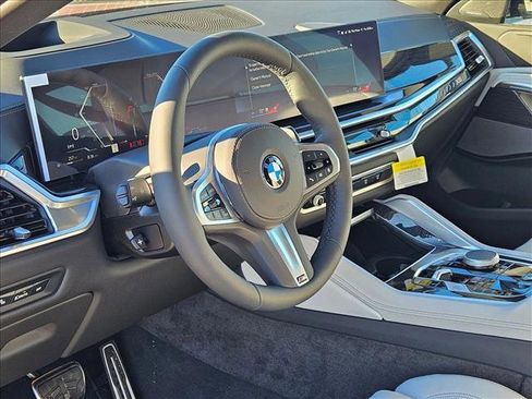 New 2026 BMW X6 xDrive40i w/ Climate Comfort Package image 3