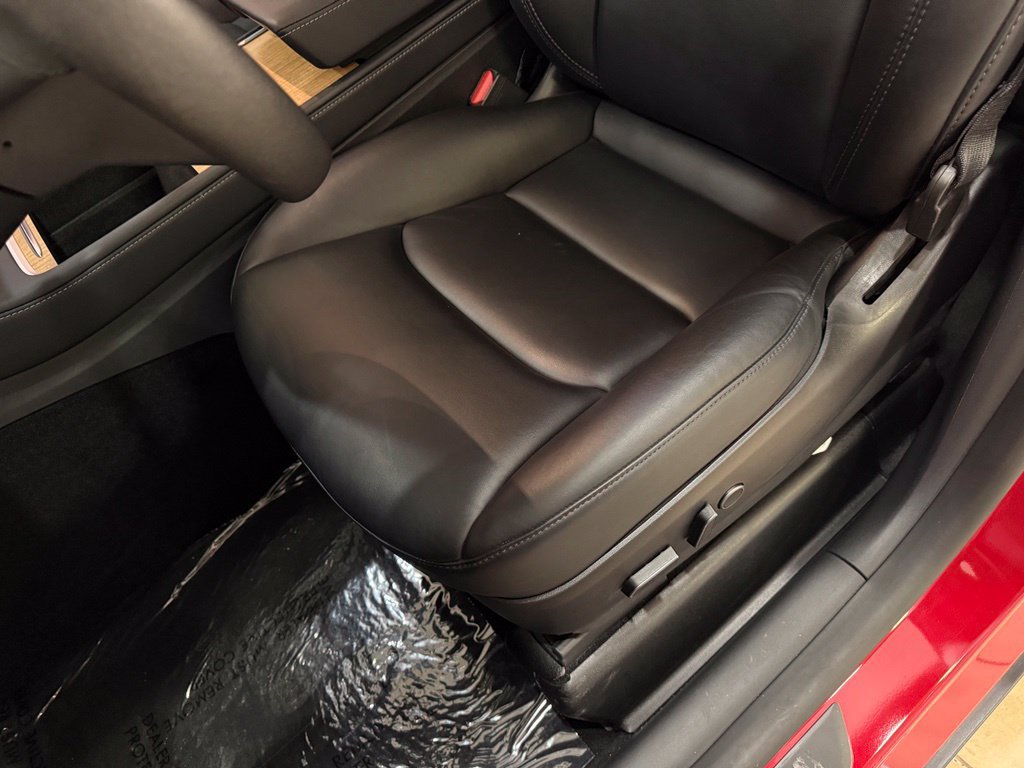 Used 2022 Tesla Model Y Long Range AWD/4WD image 12