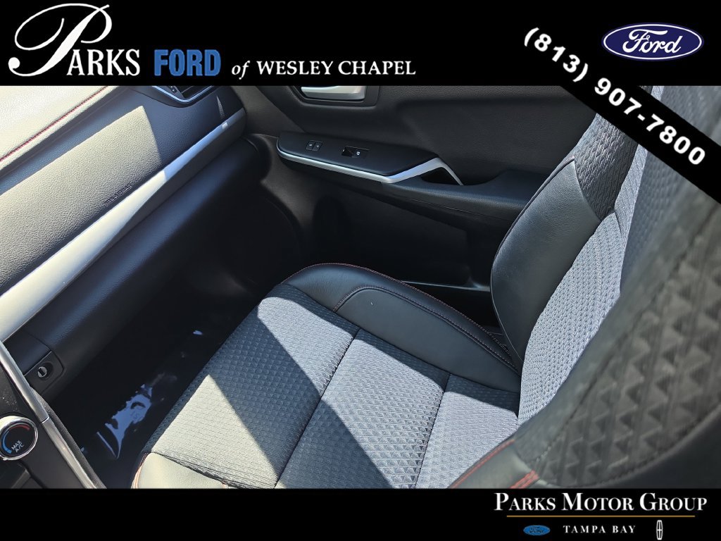 Used 2015 Toyota Camry SE FWD image 14