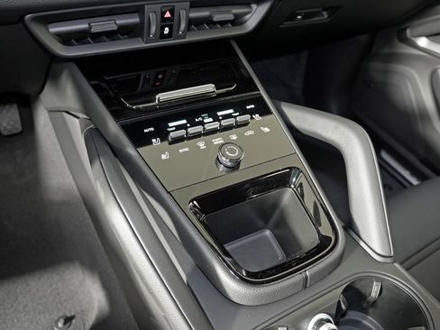 New 2026 Porsche Cayenne Coupe image 31