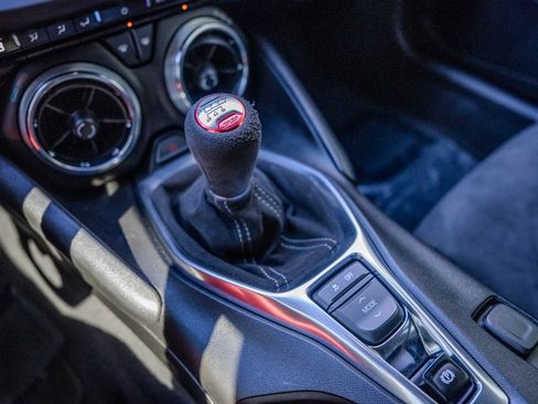 Used 2019 Chevrolet Camaro SS image 22
