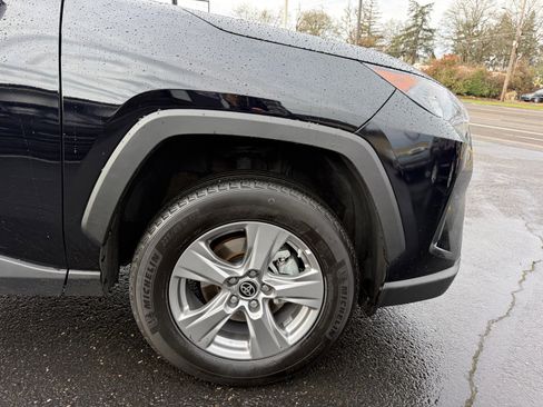 Used 2022 Toyota RAV4 LE image 13