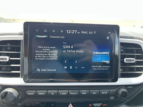 New 2025 Hyundai Venue Limited image 23