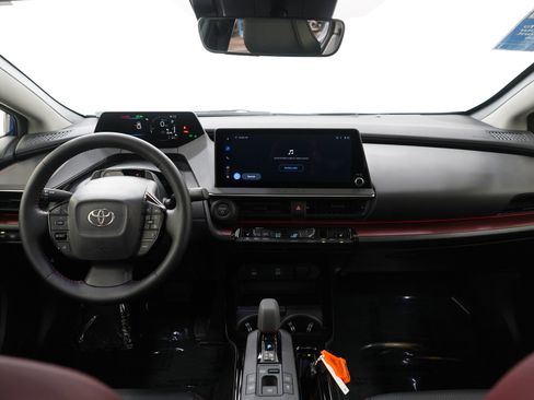 Used 2025 Toyota Prius Plug-In Hybrid image 14