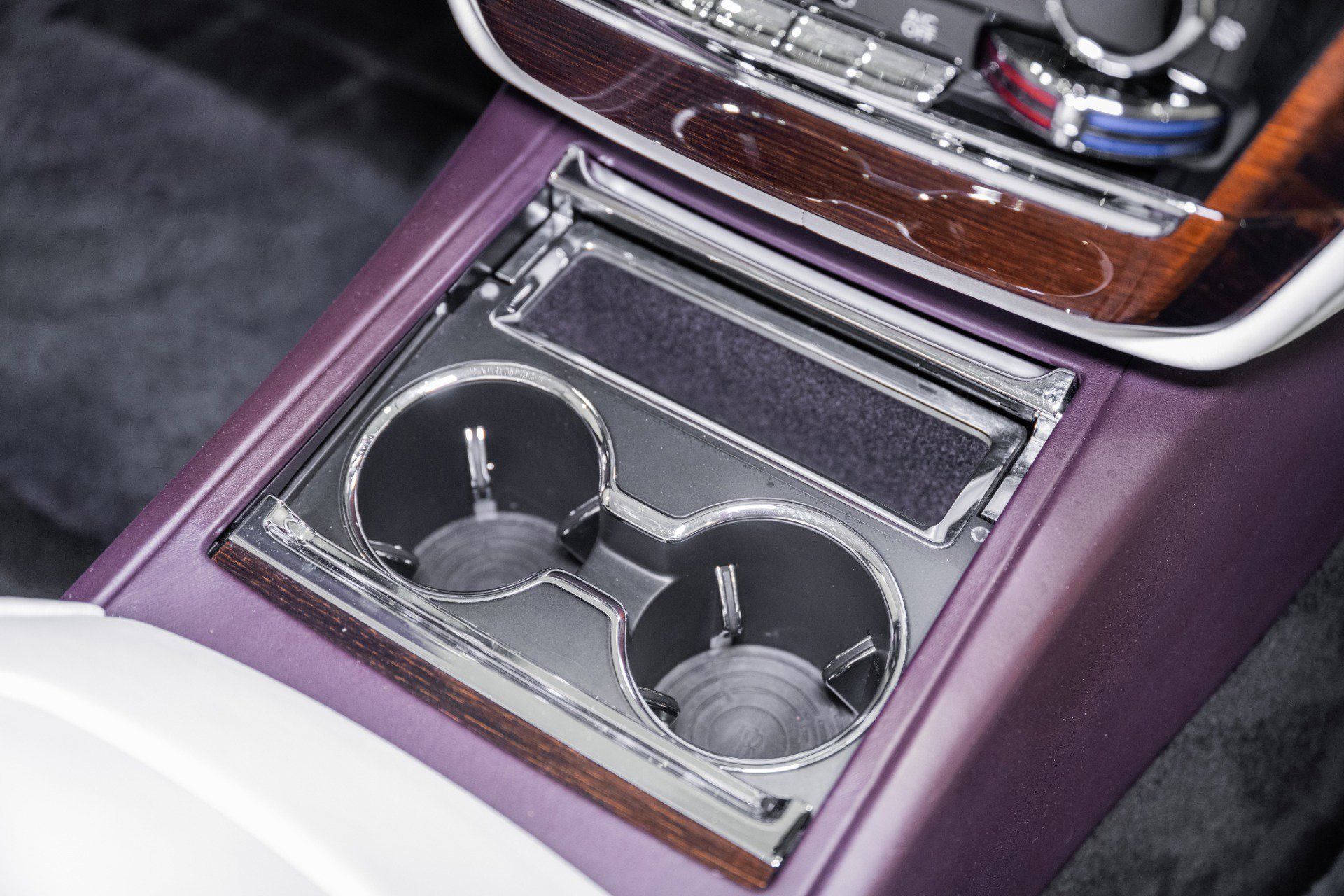 Used 2018 Rolls-Royce Phantom Sedan RWD image 45