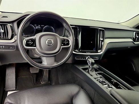 Used 2021 Volvo V60 T5 Cross Country w/ Climate Package AWD/4WD image 13