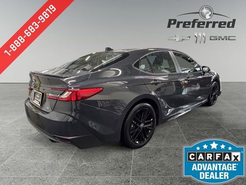 Used 2025 Toyota Camry SE AWD/4WD image 18